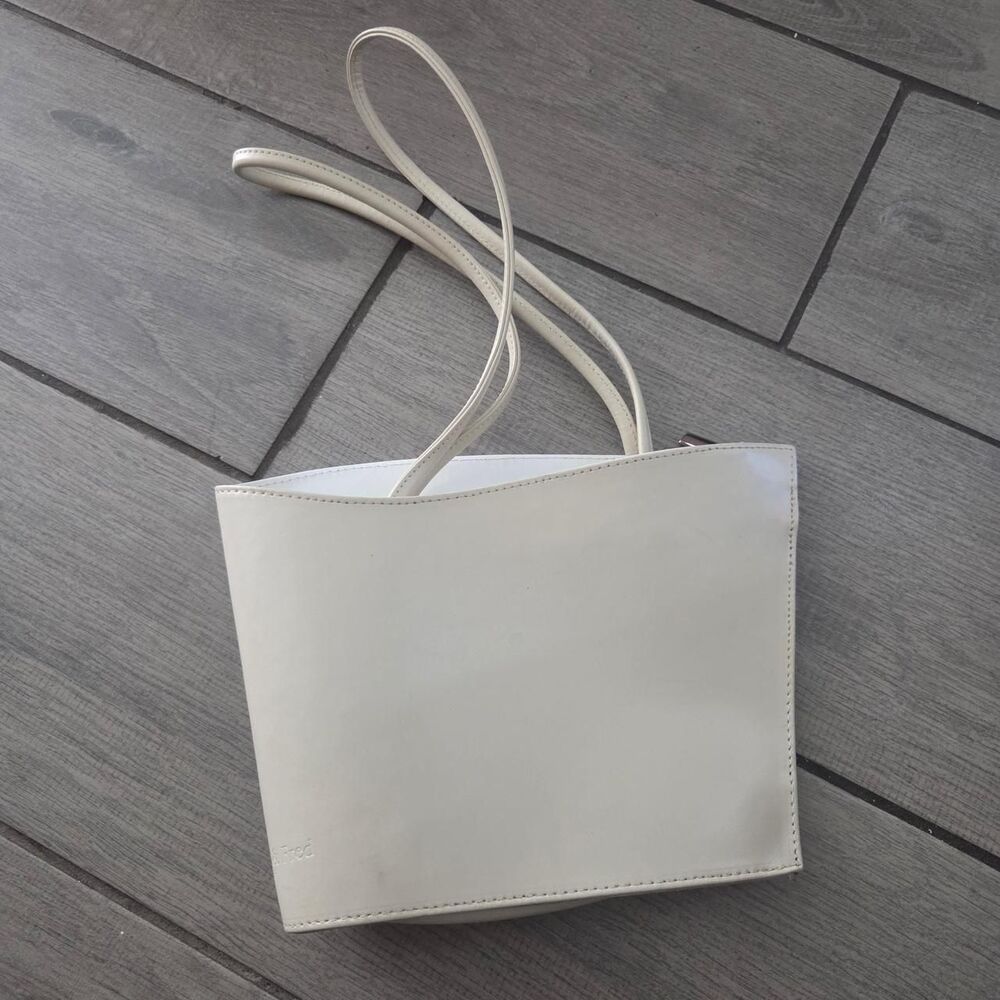 Tiffany-co Women's Cream and White Bag - Picture 4 of 8